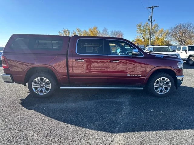 Used 2022 Delmonico Red Pearlcoat Ram Limited image 9