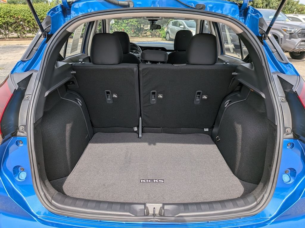 Used 2025 Blue Nissan S image 27