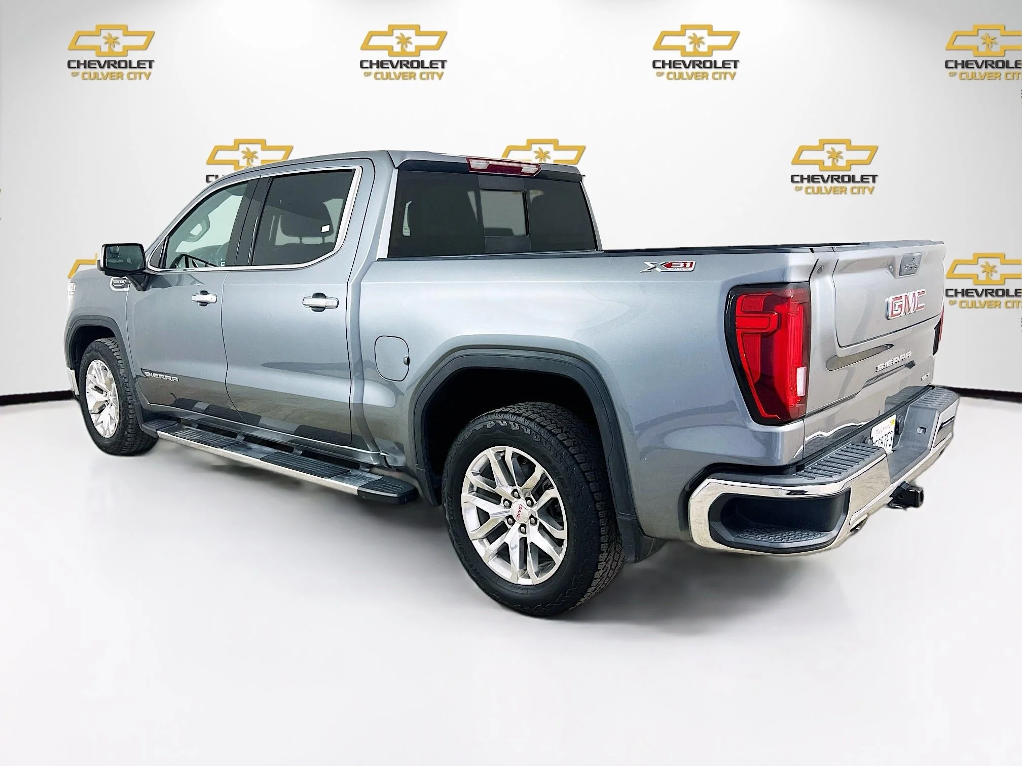 Used 2021 SATIN STEEL METALLIC GMC SLT image 6