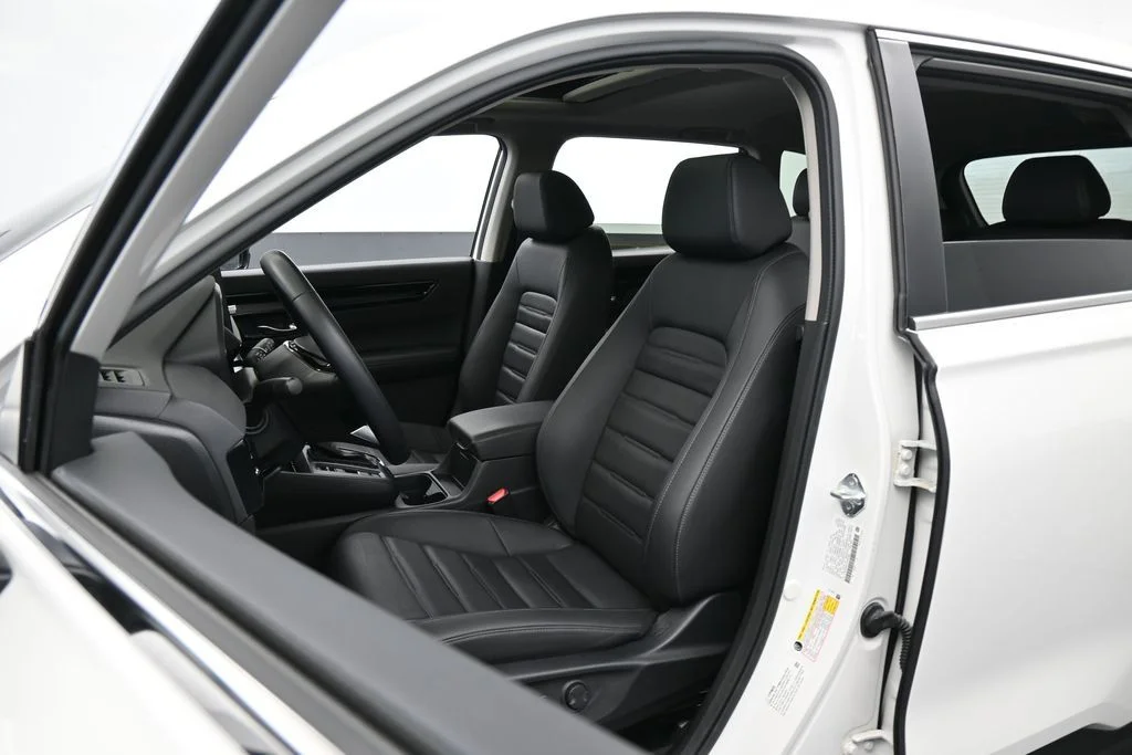Used 2026 White Honda EX-L image 10