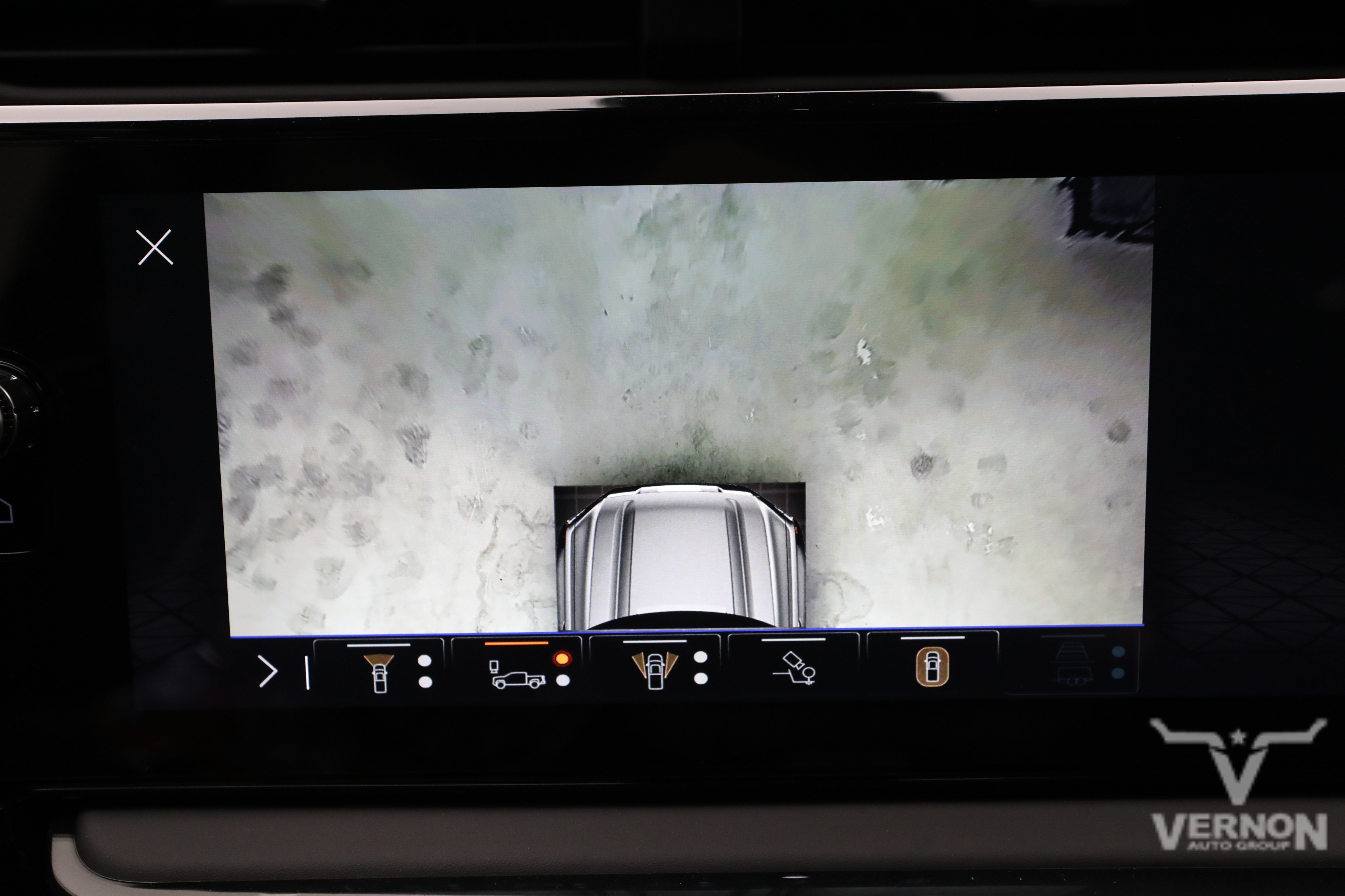 New 2026 Summit White GMC N image 28