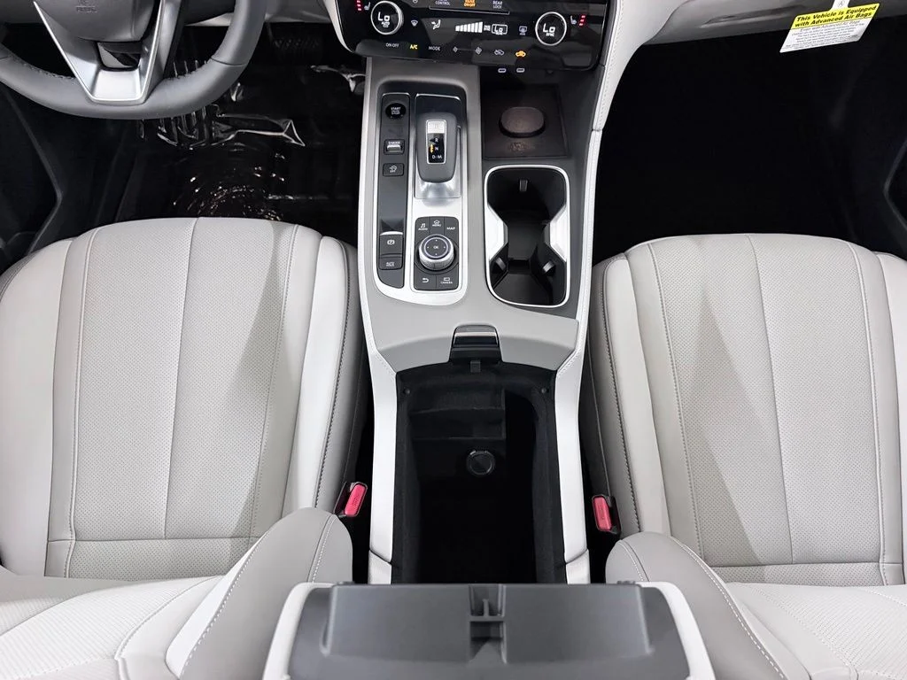 New 2027 BLACK OBSIDIAN INFINITI Luxe AWD image 32