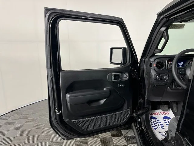 Used 2026 Black Jeep Rubicon image 15