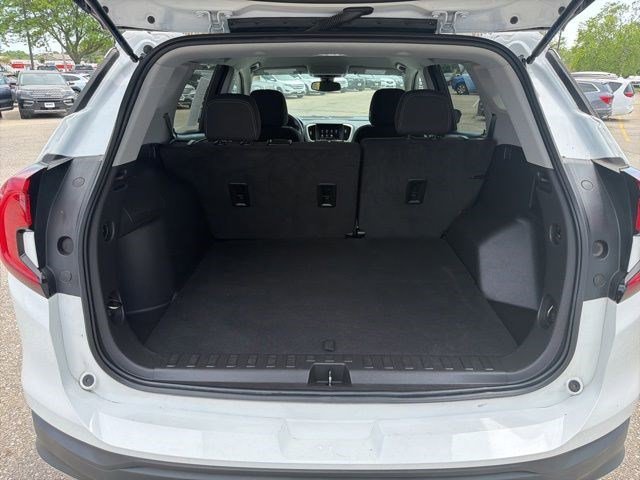 Used 2023 Summit White GMC SLE image 14