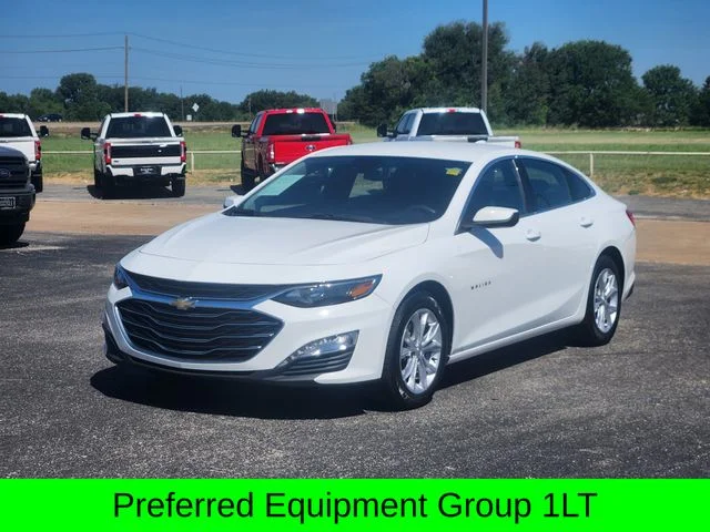 Used 2024 Summit White Chevrolet LT image 3