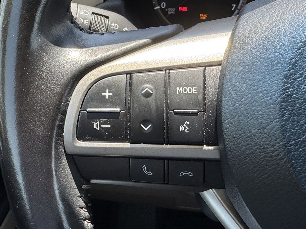 Used 2020 Pearl Lexus 460 image 21