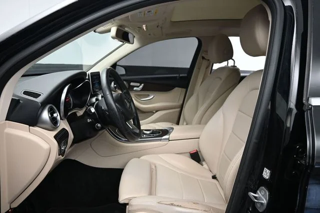 Used 2019 Black Mercedes-Benz GLC 300 image 6