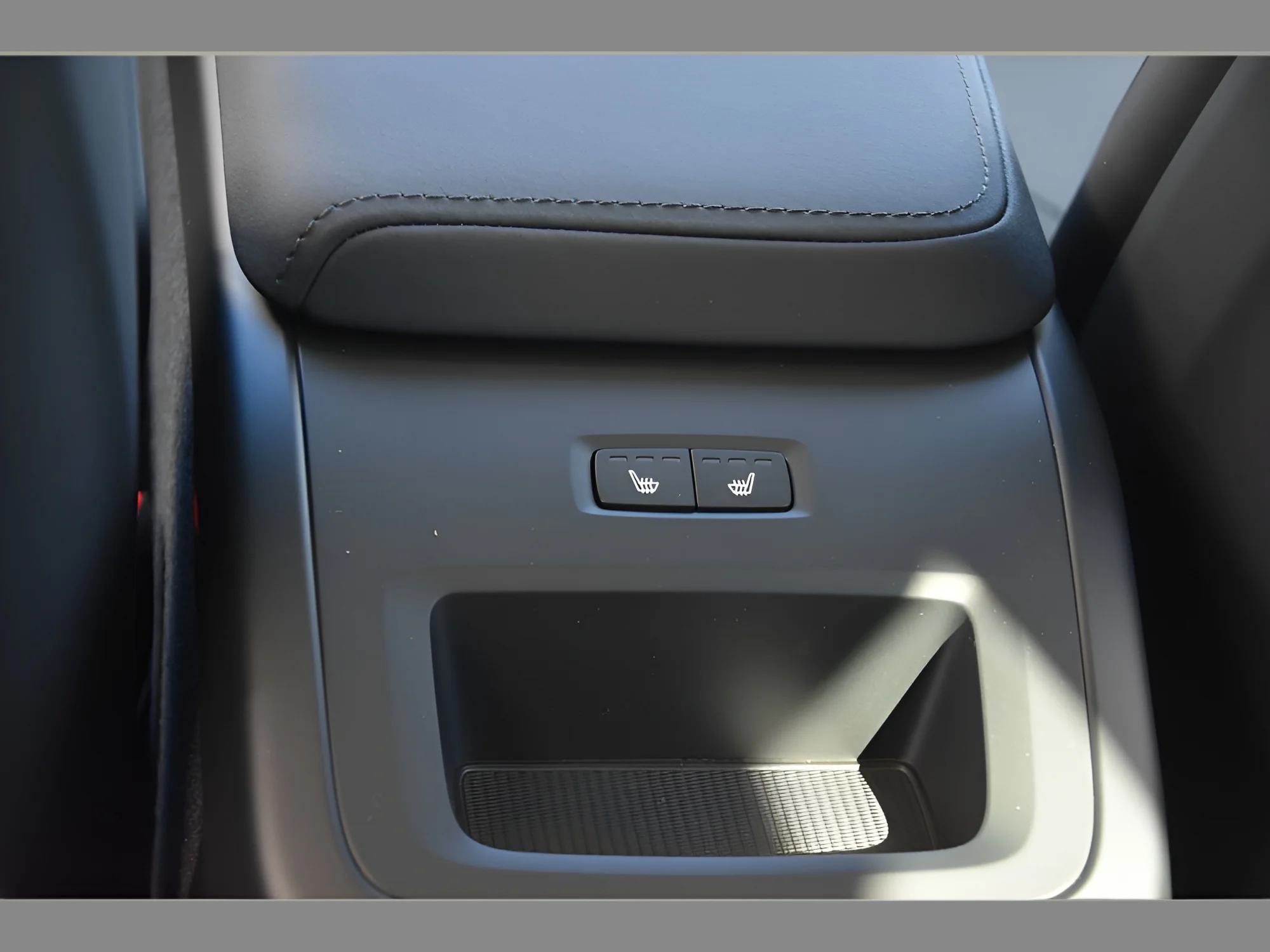 Used 2026 Mulberry Metallic Volvo Plus image 16