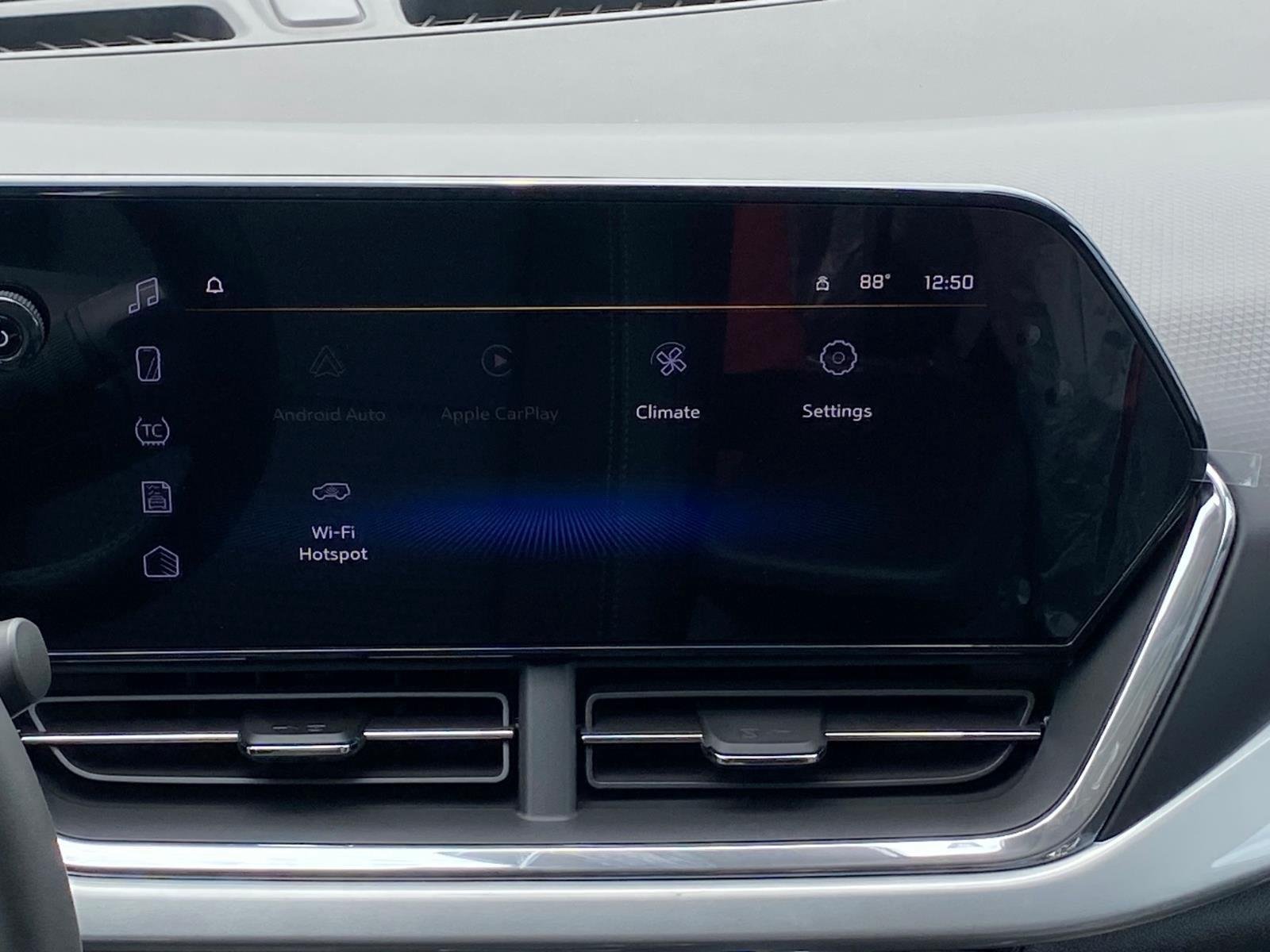 2026 Chevrolet Trax LT - Photo 9