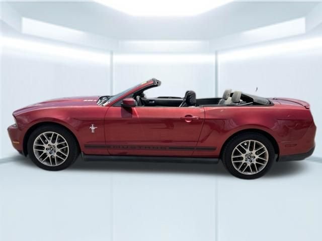 Used 2012 Red Ford V6 image 25