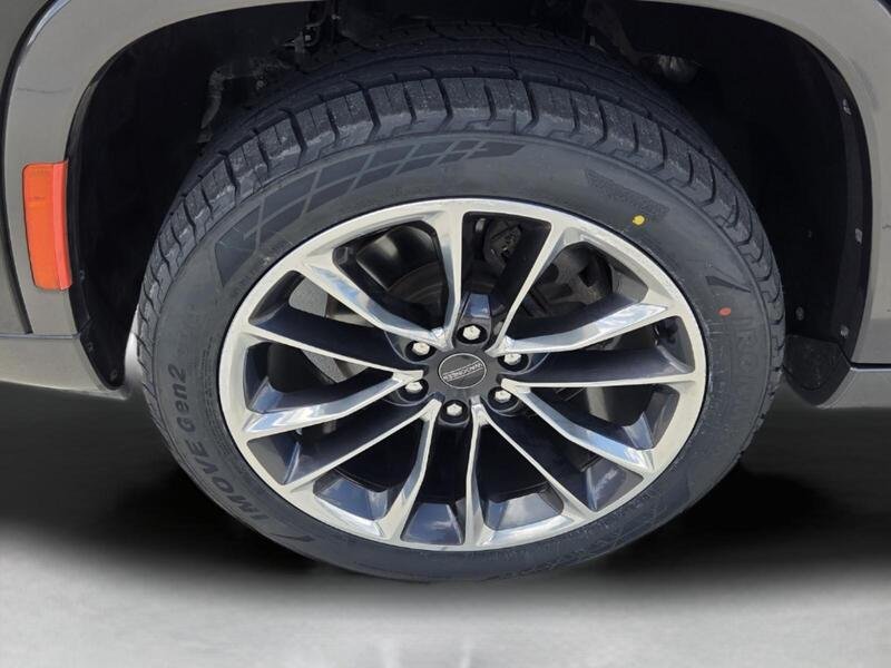 Used 2022 Diamond Black JEEP SERIES II 4X2 image 9