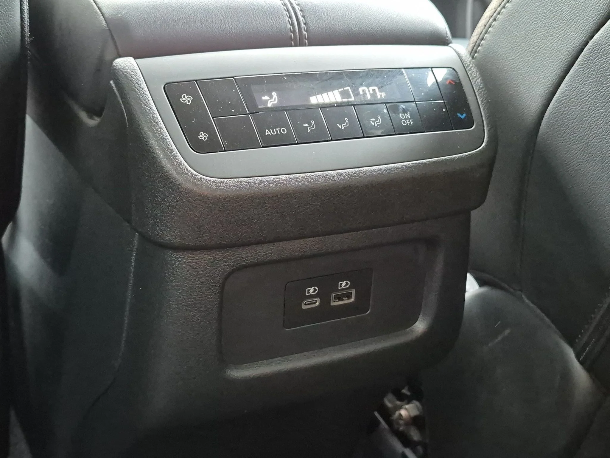Used 2023 Scarlet Ember Tintcoat Nissan SL image 17
