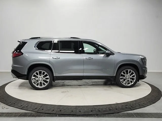 2026 GMC Acadia Denali - Photo 8
