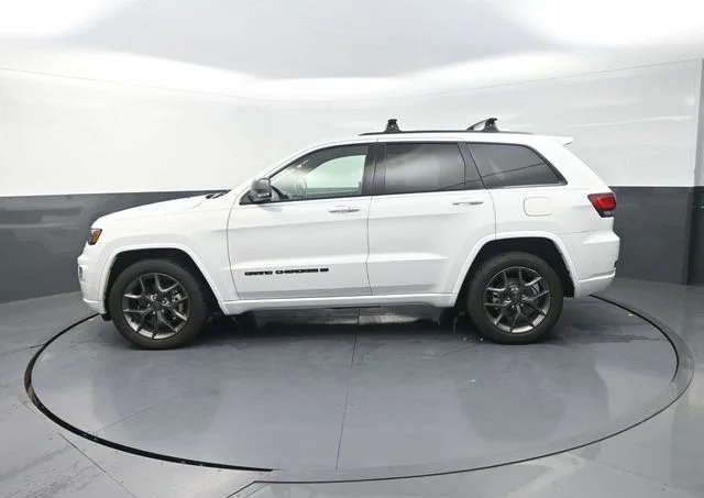 Used 2021 White Jeep Limited image 7