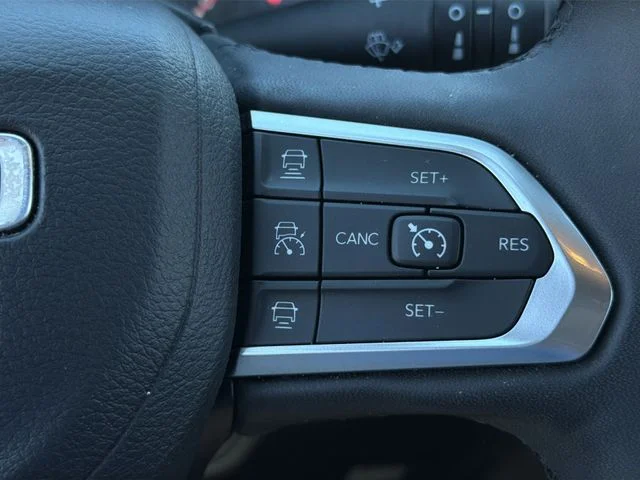 Used 2024 Gray Jeep Limited image 28