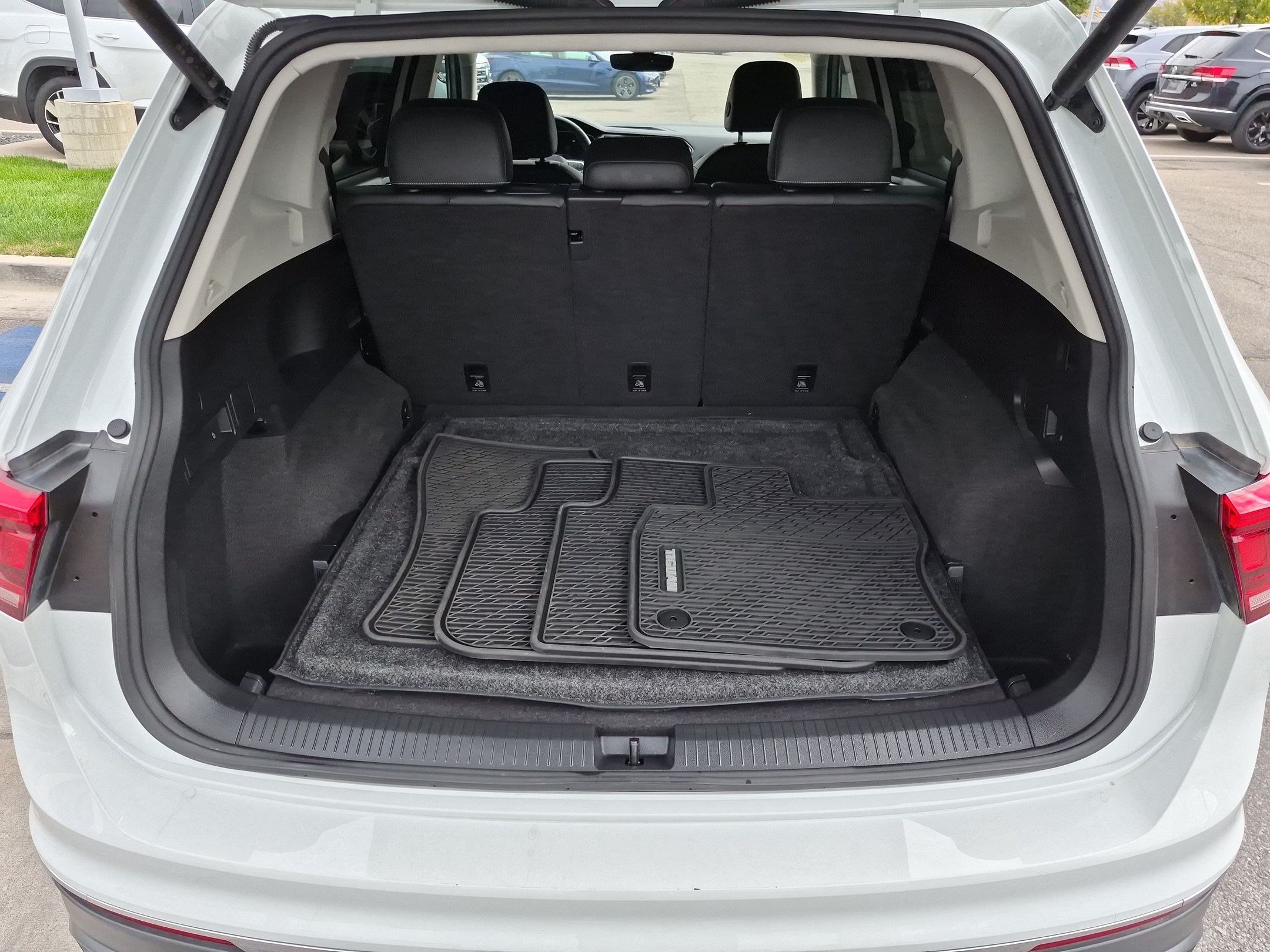 Certified Used 2024 Pure White Volkswagen SE image 29