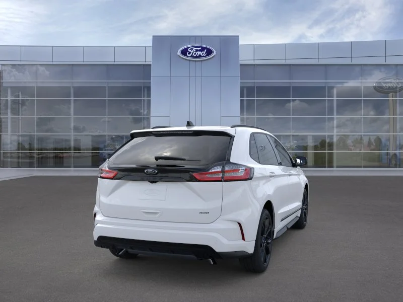 New 2023 Oxford White Ford SE image 8