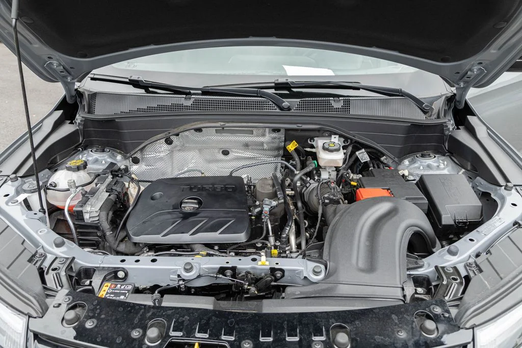 Used 2025 Gray Chevrolet RS image 28