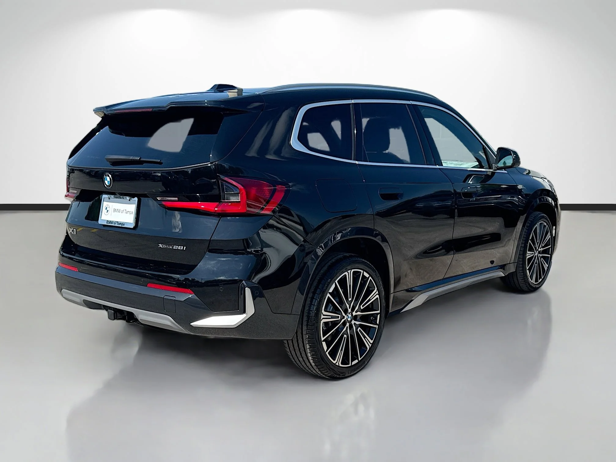 New 2026 Jet Black BMW xDrive28i image 3