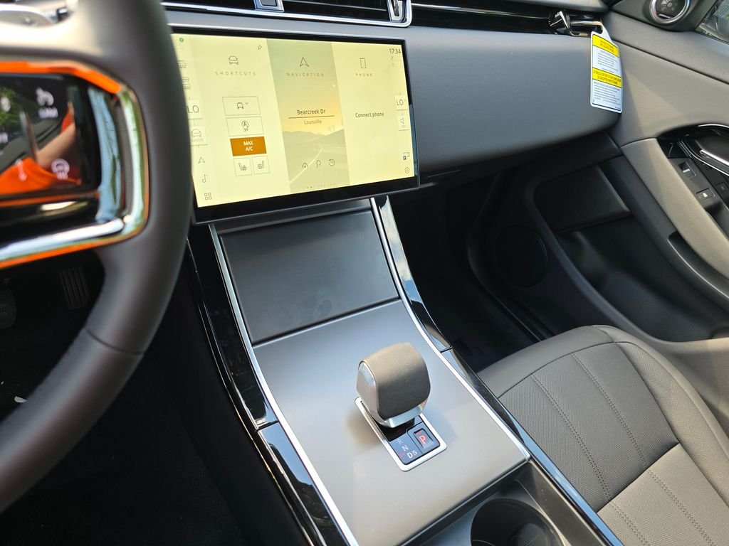 New 2026 Fuji White Land Rover S image 27