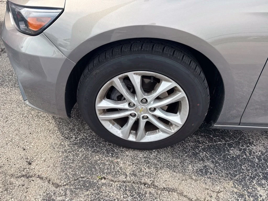 Used 2018 Pepperdust Metallic Chevrolet LT image 10
