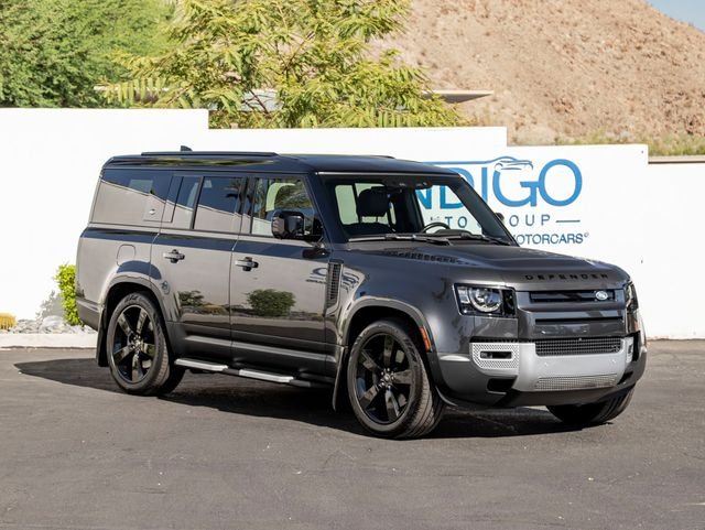 Certified Used 2023 Carpathian Gray Premium Metallic Land Rover SE image 4