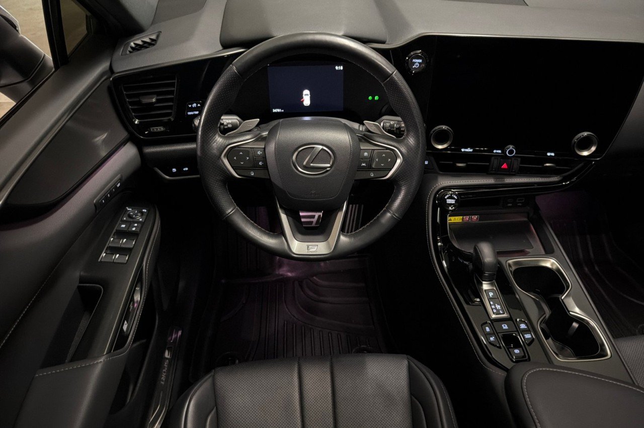 Used 2024 Ultra White Lexus NX 450h+ F SPORT Handling image 13