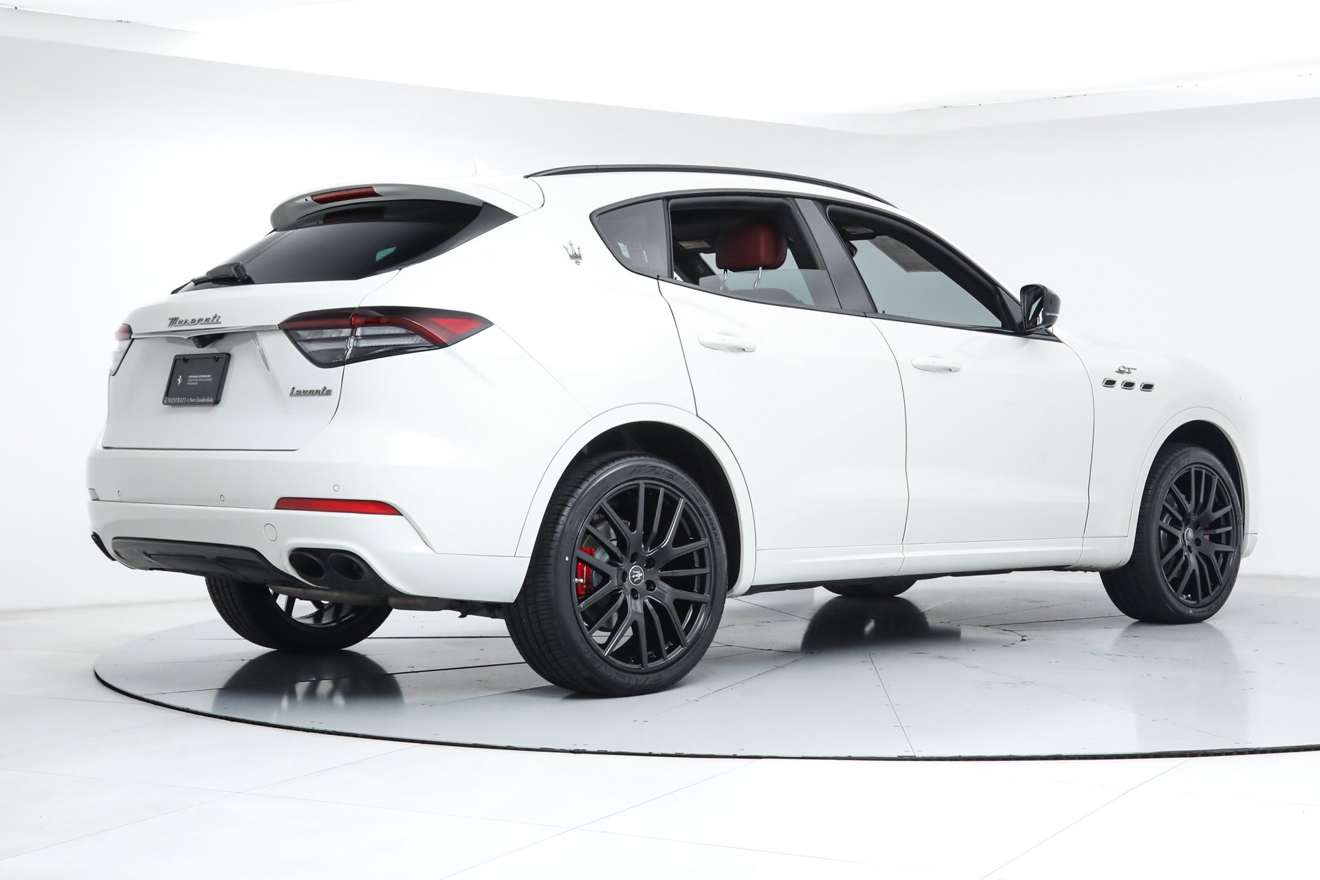 2022 Maserati Levante GT photo 4