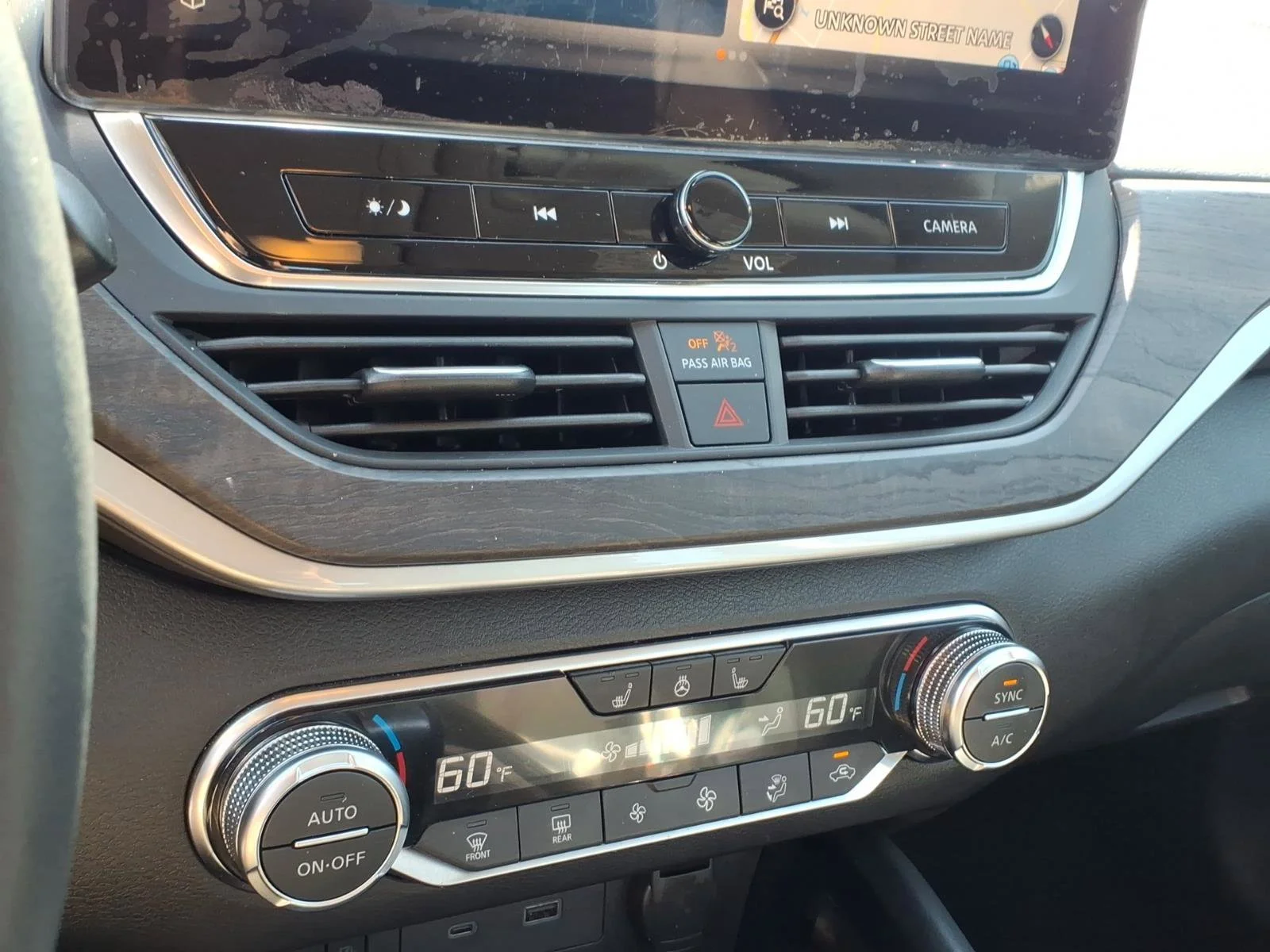 Used 2025 Super Black Nissan SL image 14