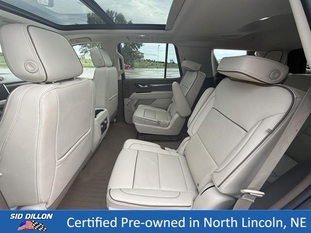 Used 2022 White Frost Tricoat GMC Denali image 20