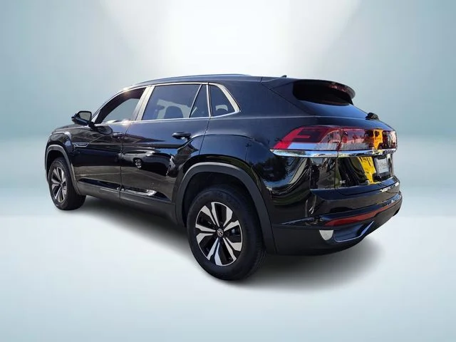 New 2026 Black Volkswagen 2.0T SE image 3