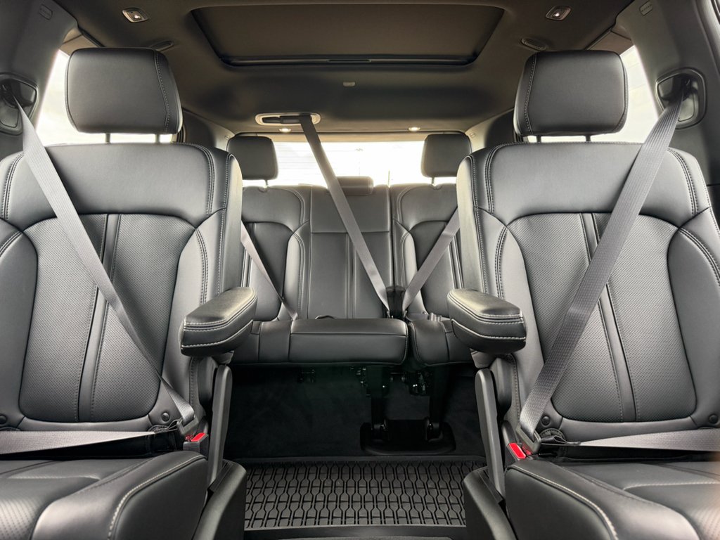 Used 2026 BLACK Jeep Upland image 27