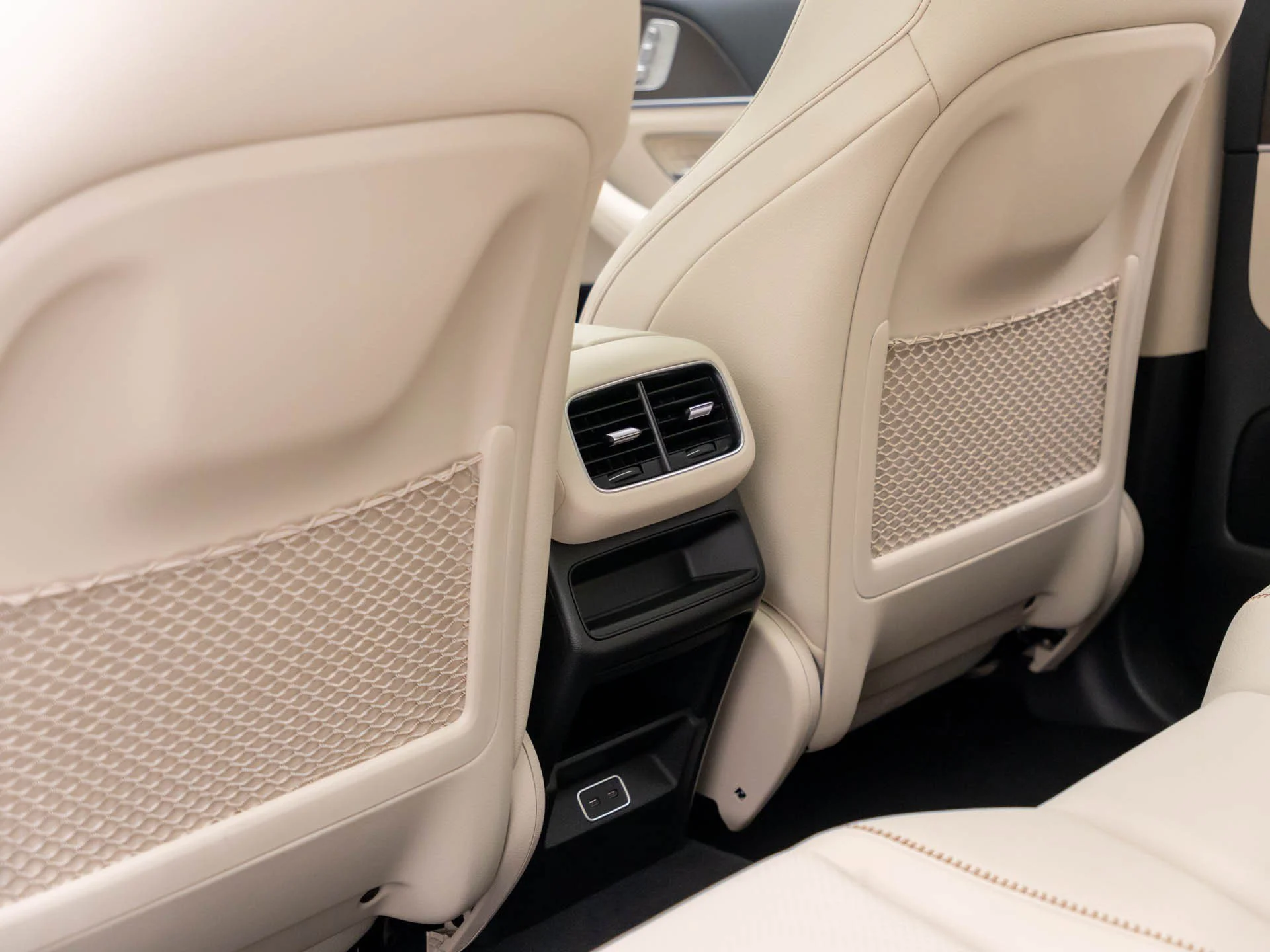 New 2027 White Mercedes-Benz GLE 450 image 20