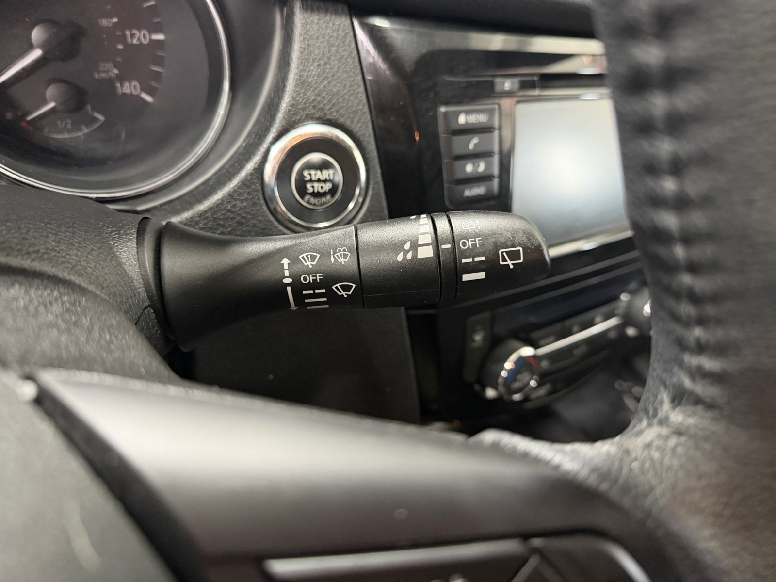 Used 2019 Glacier White Nissan SV image 14