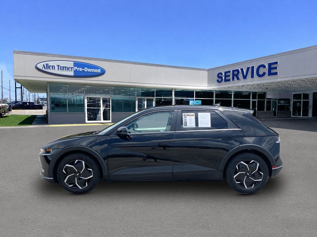 Certified Used 2024 Abyss Black Hyundai SEL image 5