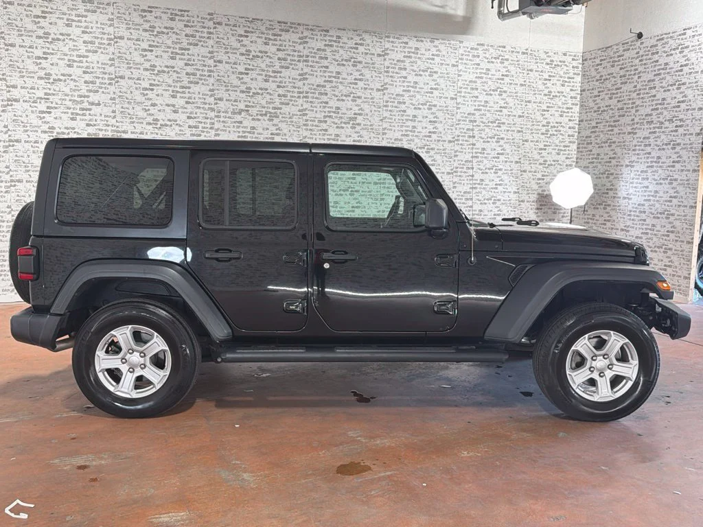 Used 2019 Black Clearcoat Jeep Unlimited Sport S image 8