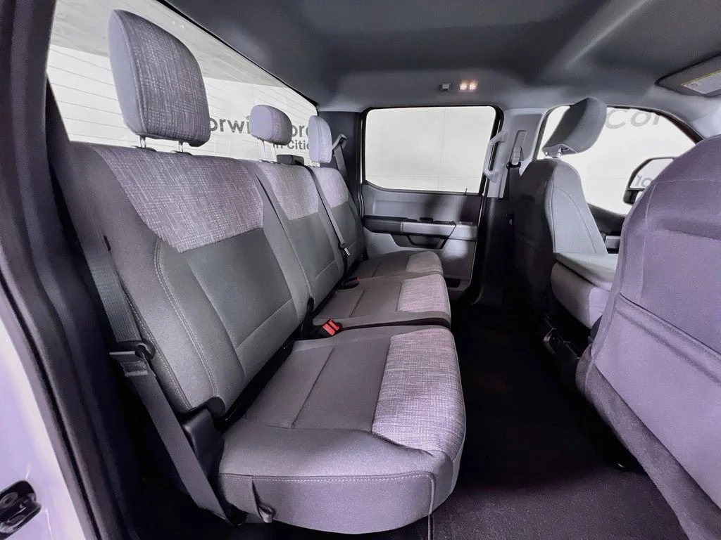 New 2026 Oxford White Ford XLT image 15