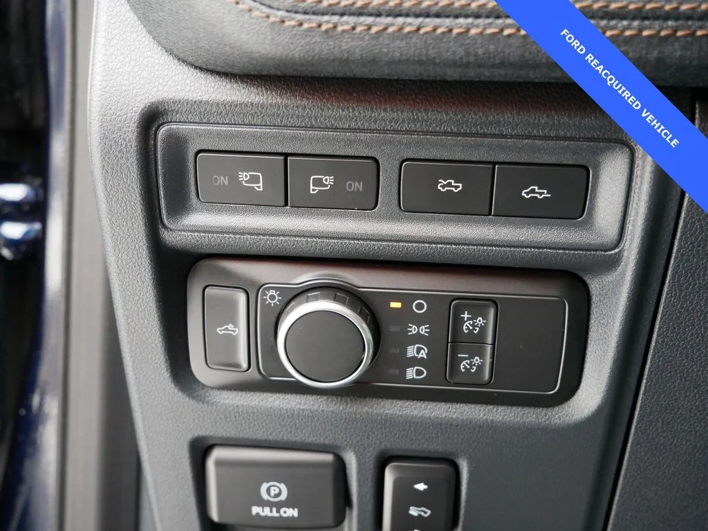 Used 2022 Blue Ford Lariat image 17