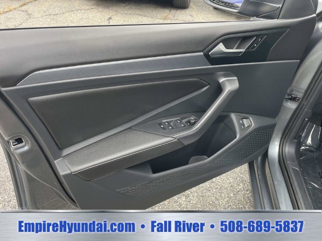 2024 Volkswagen Jetta SE - Photo 17