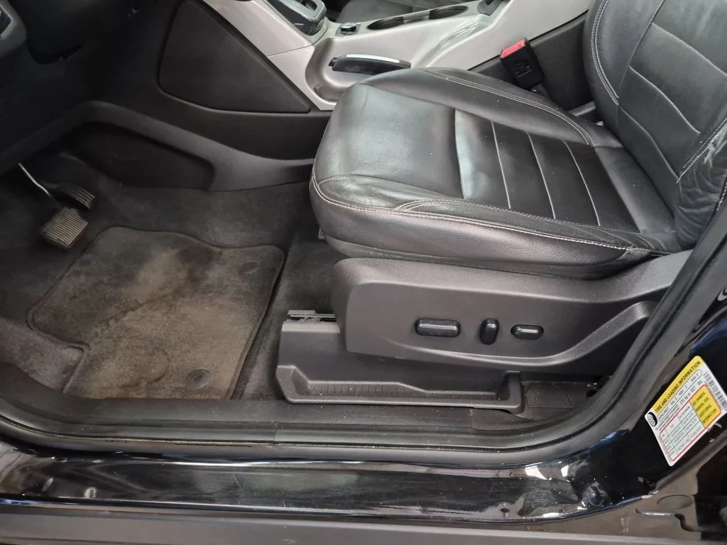Used 2013 Tuxedo Black Ford SEL image 10