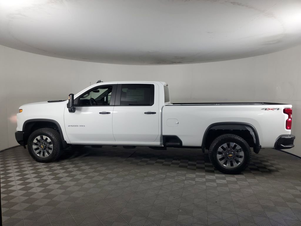New 2026 Summit White Chevrolet Custom image 7