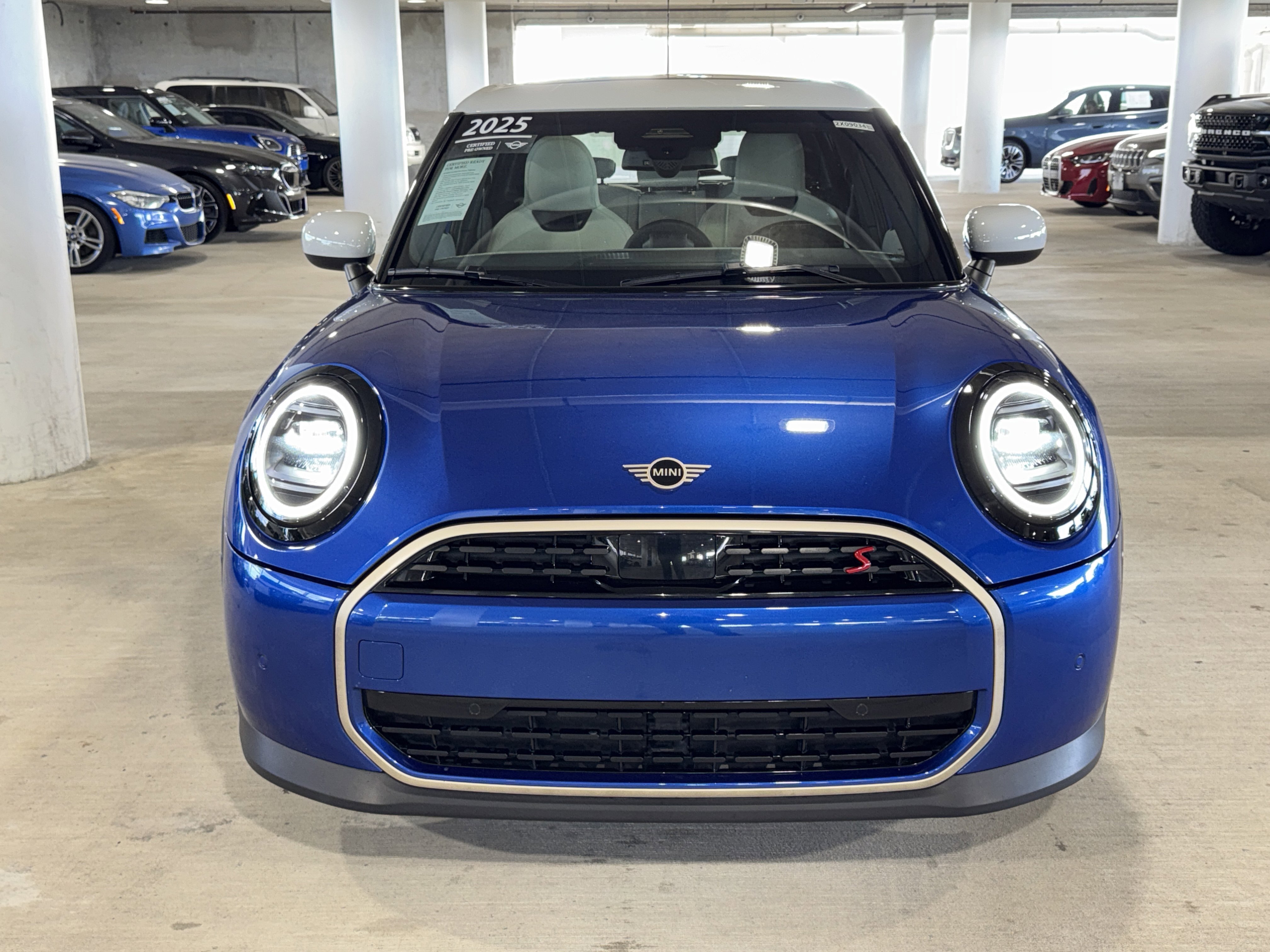 Used 2025 Blazing Blue Metallic MINI Signature Plus image 3