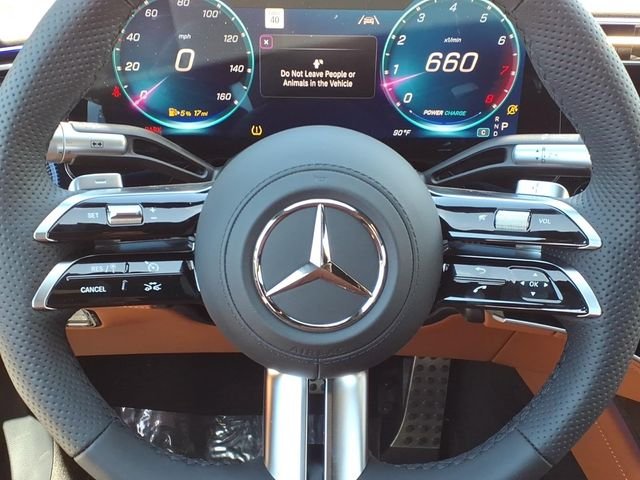 New 2027 White Mercedes-Benz S 580 image 8