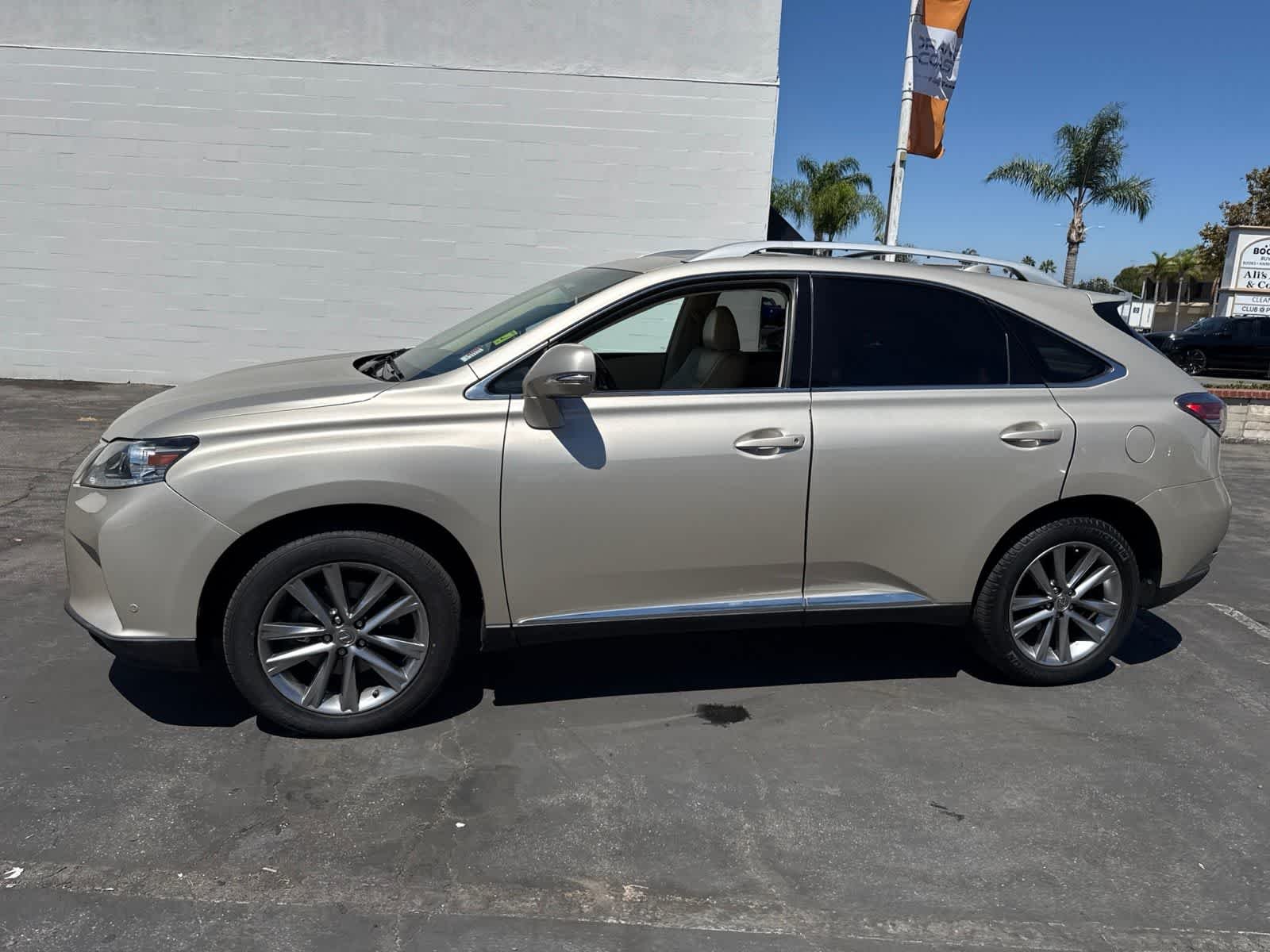 Used 2014 Satin Cashmere Metallic Lexus  image 22