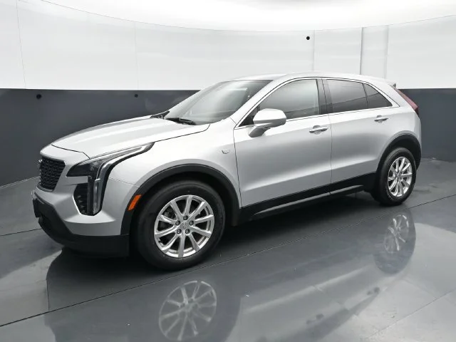 Used 2019 Radiant Silver Metallic Cadillac Luxury image 2