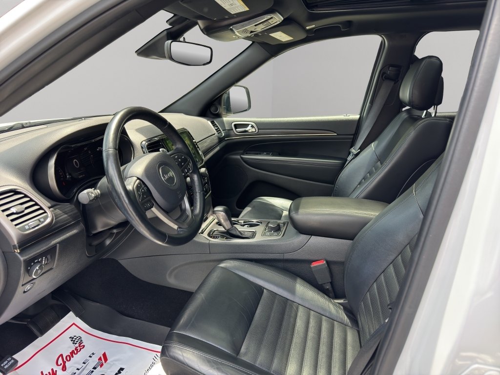 Used 2020 Bright White Jeep Limited X image 3