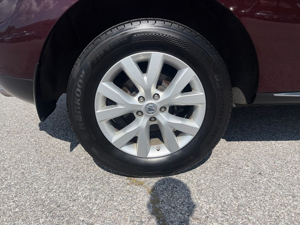 Used 2014 Midnight Nissan SV image 47