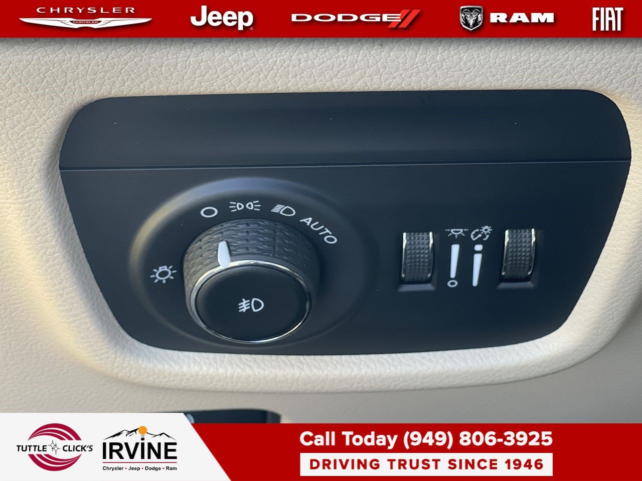 New 2026 Bright White Clear-Coat Exterior Paint Jeep Limited image 23