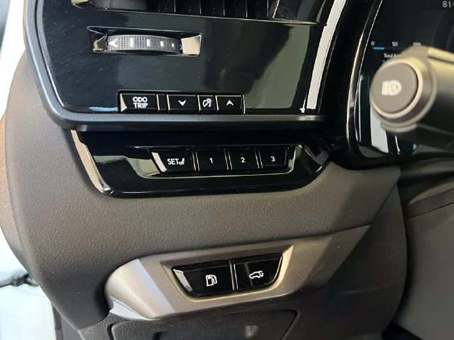 Certified Used 2025 Eminent White Pearl Lexus 350h Luxury image 27