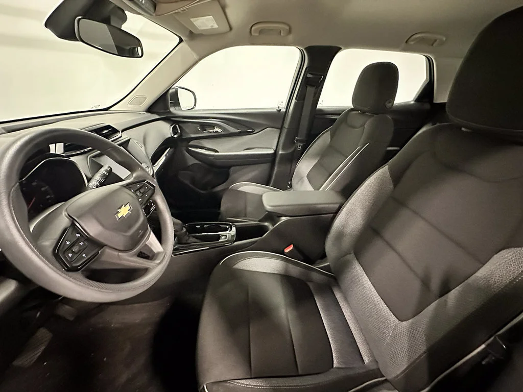 Used 2023 SUMMIT WHITE Chevrolet LS image 3